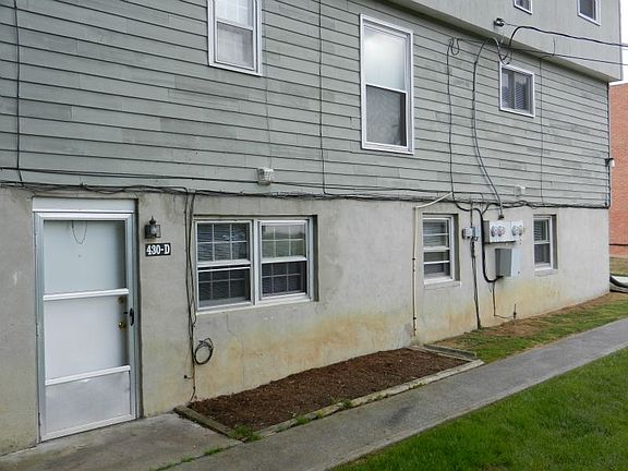 2nd image of 430 Chinquapin Trl APT D