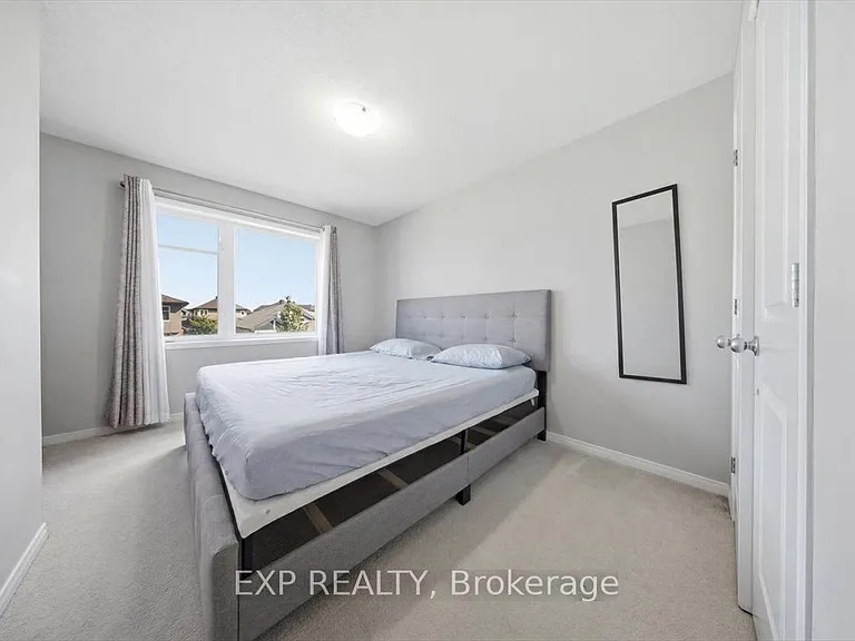 92 Riddell St — Photo 16