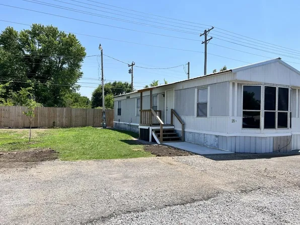1219 W Choctaw St Trlr 25, Tahlequah, OK 74464