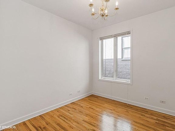 2nd image of 506 S Oakley Blvd #2
