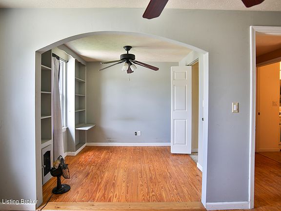 5th image of 4504 Micklenburg Ct