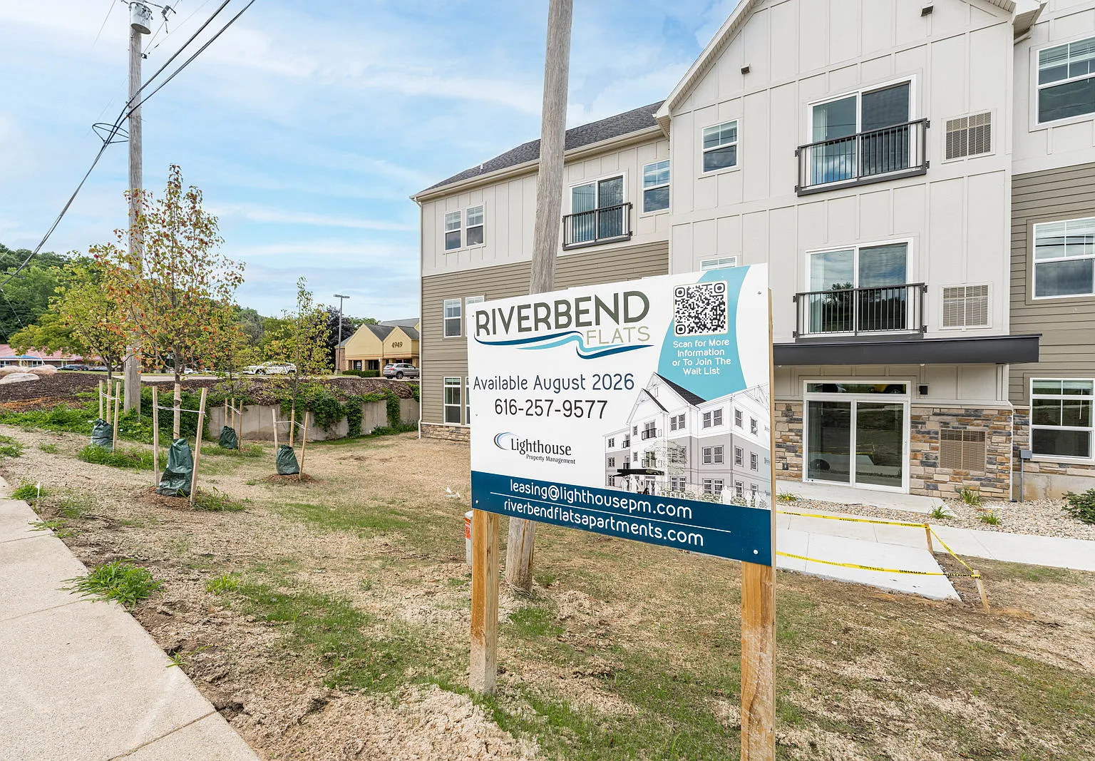 Riverbend Flats Apartments — Photo 2