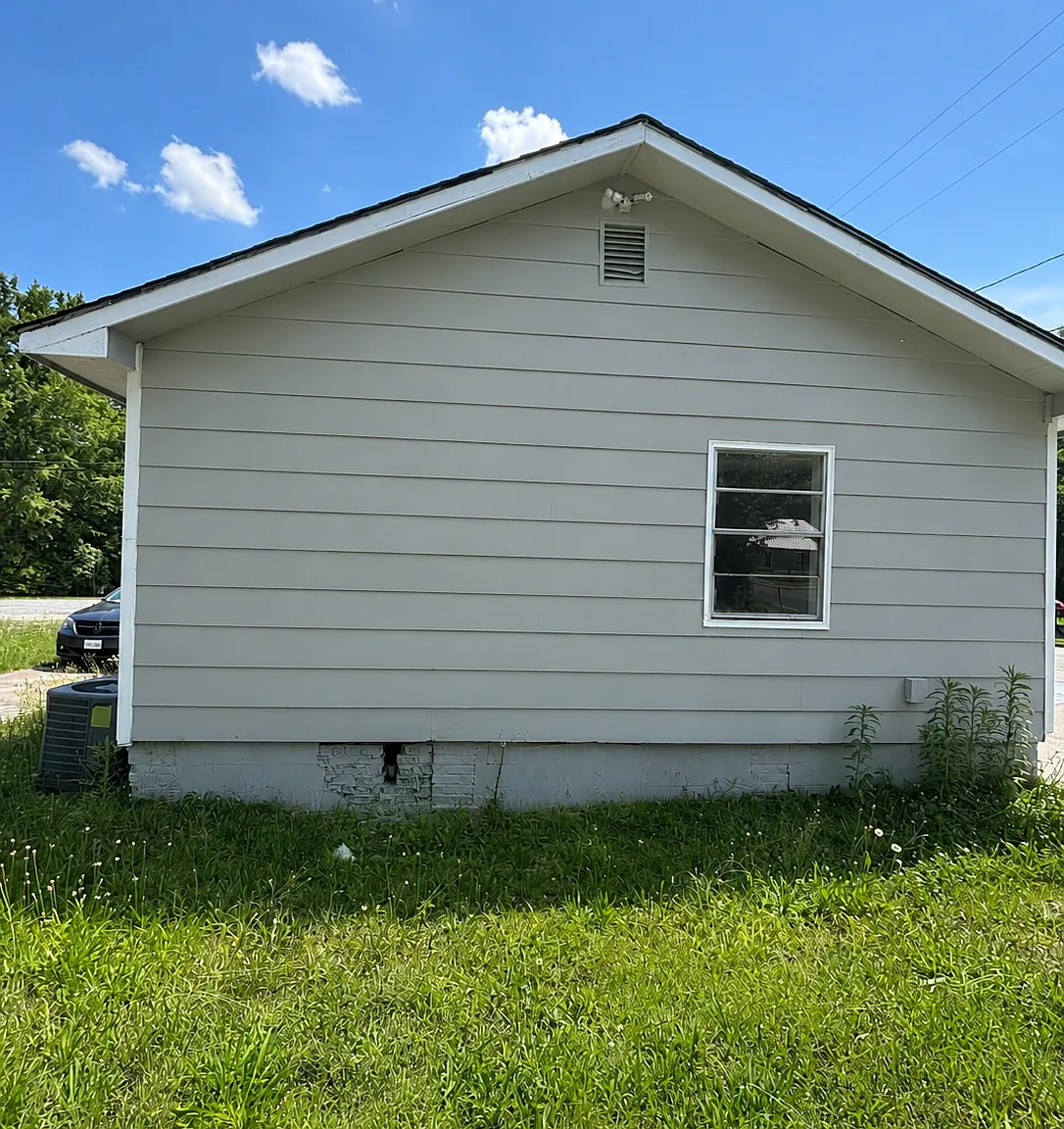 401 Carver Drive - 1 — Photo 3