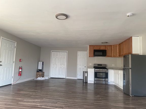 5th image of 4921 Butterfield Rd #A