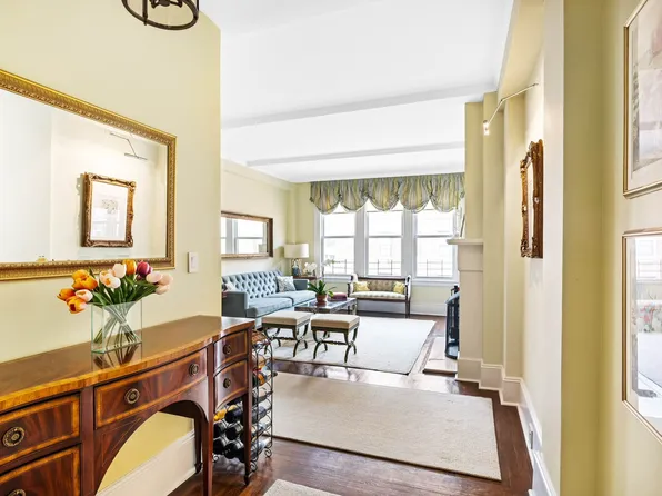114 East 84th Street 8B image 2 of 14