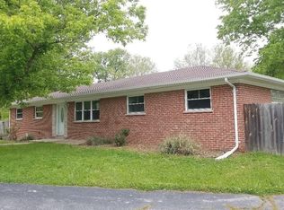 3667 Baumgartner Rd, Saint Louis, MO 63129