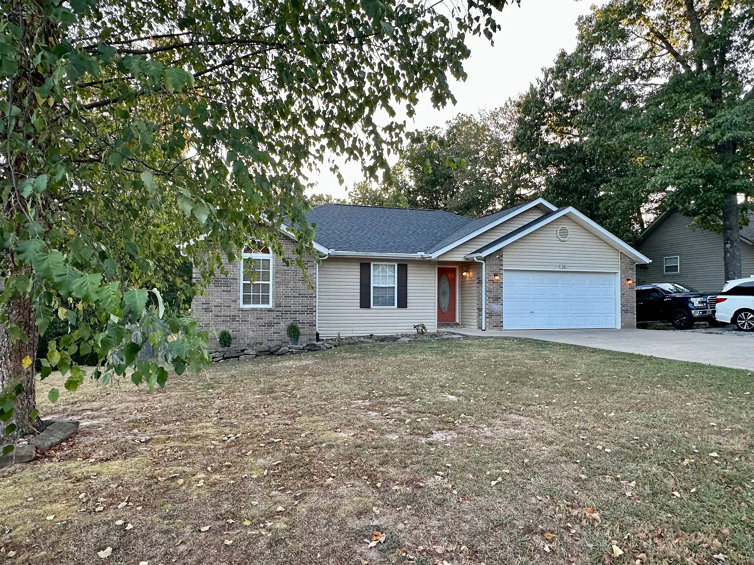 3 bed, 1296 sqft, $1,850 — Photo 1