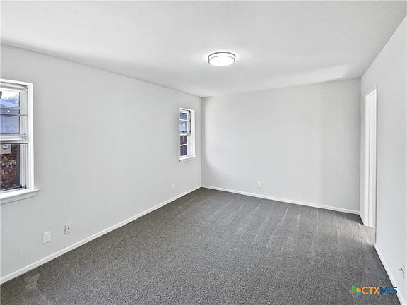 4th image of 1604 Arkansas Ave