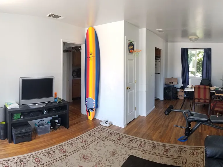 209 Jeffrey Dr — Photo 10