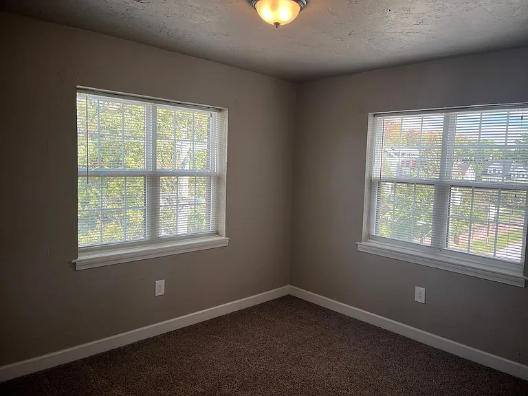 Elm Terrace Apartments — Photo 23
