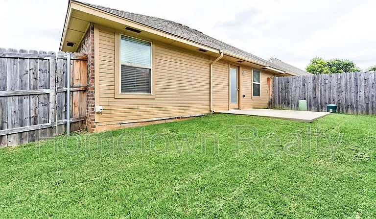 11206 NW 114th St — Photo 36