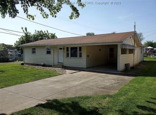 305 Brown St, Ravenswood, WV 26164