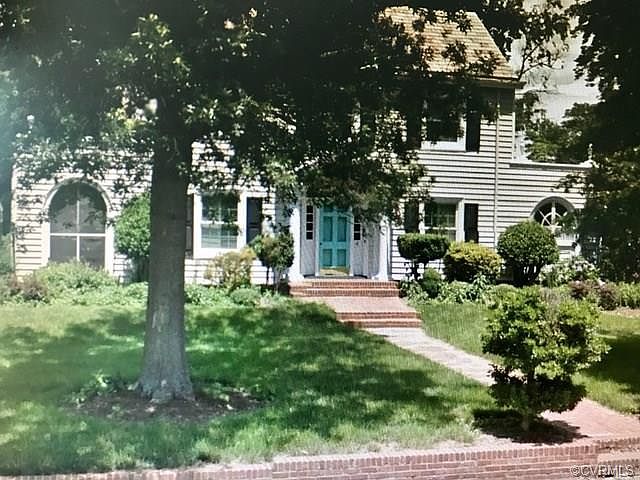 2nd image of 4 Lexington Rd