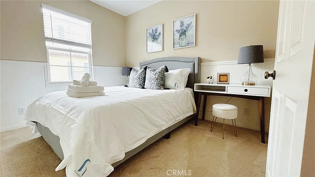 2 bed, 1335 sqft, $4,500 — Photo 2