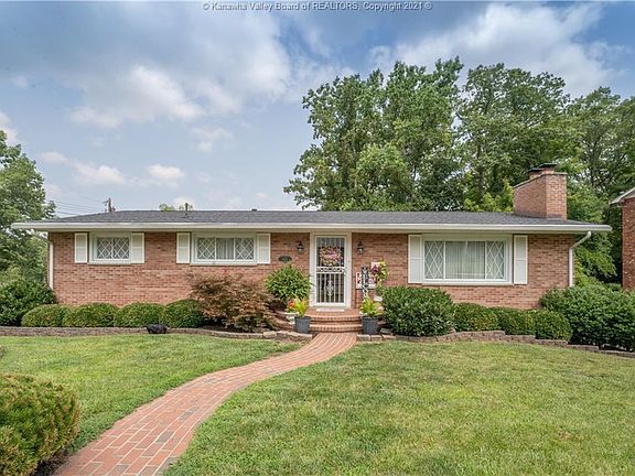 2nd image of 1402 Village Dr