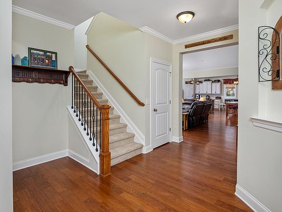 4th image of 3124 Bradfield Dr