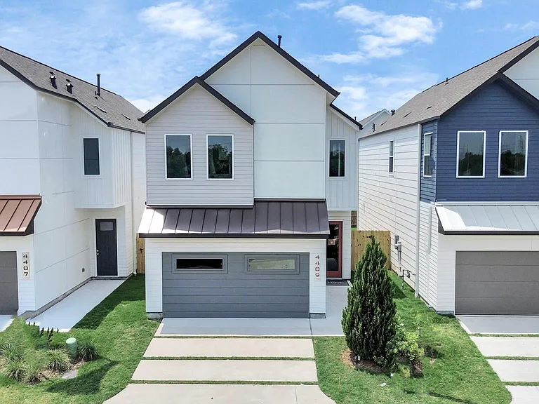 4409 Abaco Ln — Photo 1