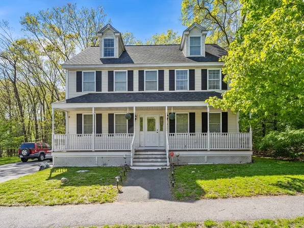 25 Rita St, Lowell, MA 01854