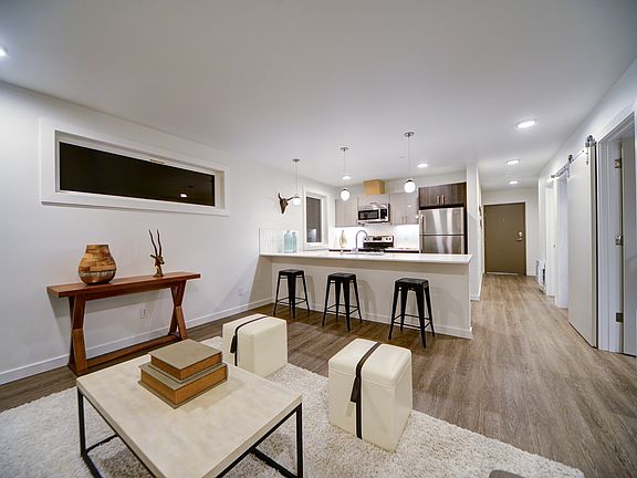 2nd image of 735 Broadway E Unit 302