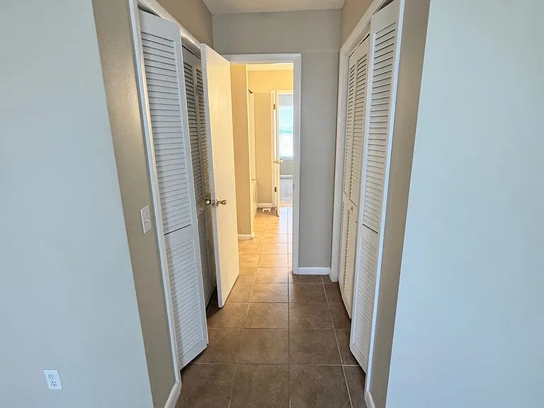 121 Brian Ct — Photo 13