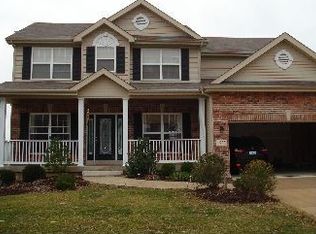 1527 Hunters Meadow Dr, O'Fallon, MO 63366