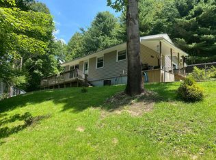 2278 Stewarts Run Rd, Bridgeport, WV 26416