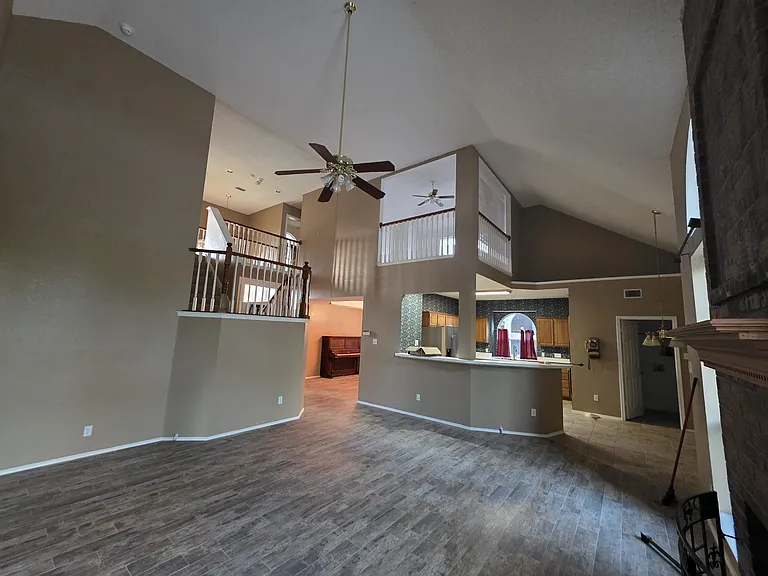 1820 Springmont Dr — Photo 11