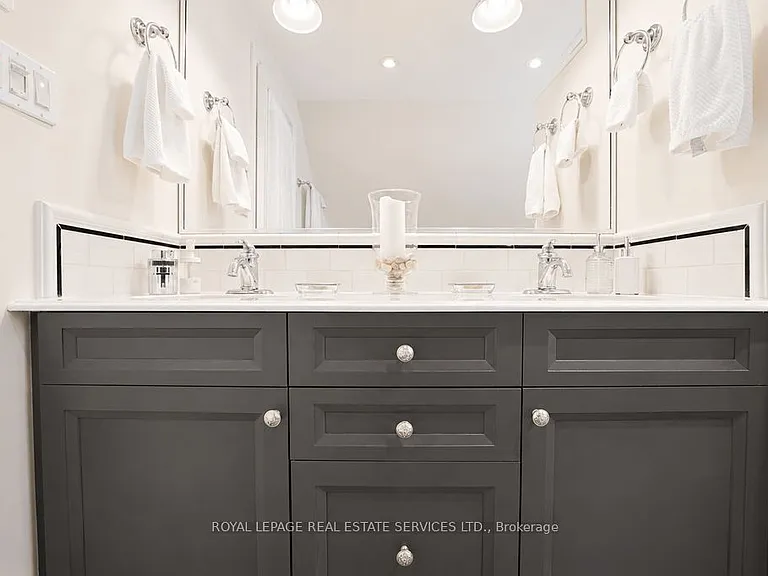 124 Chisholm St — Photo 30