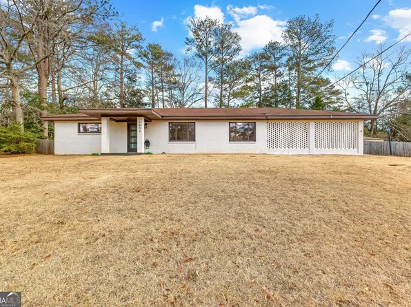 1404 N 8th Ave, Lanett, AL 36863