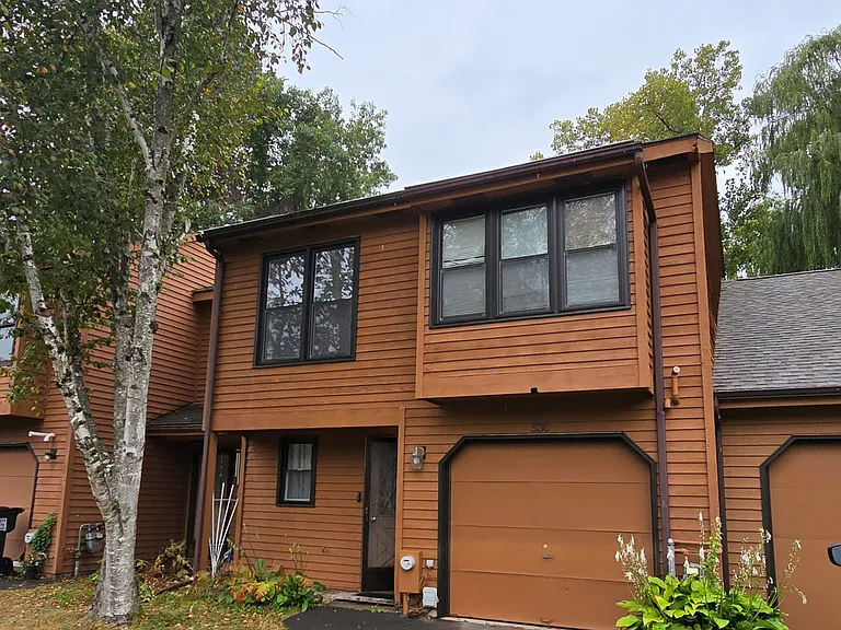 530 Townwood Dr — Photo 2