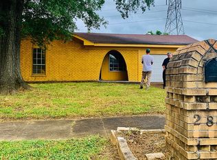 2800 Waters Edge Rd, Memphis, TN 38127