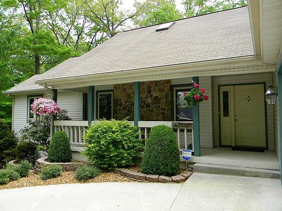 4th image of 27 Thames Ct