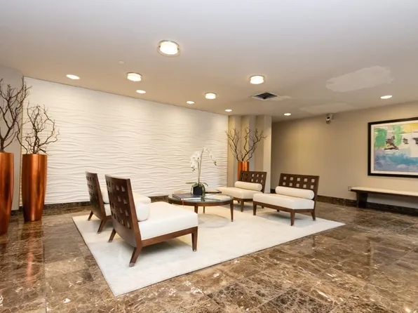 241 Perkins St Unit D204, Jamaica Plain, MA 02130