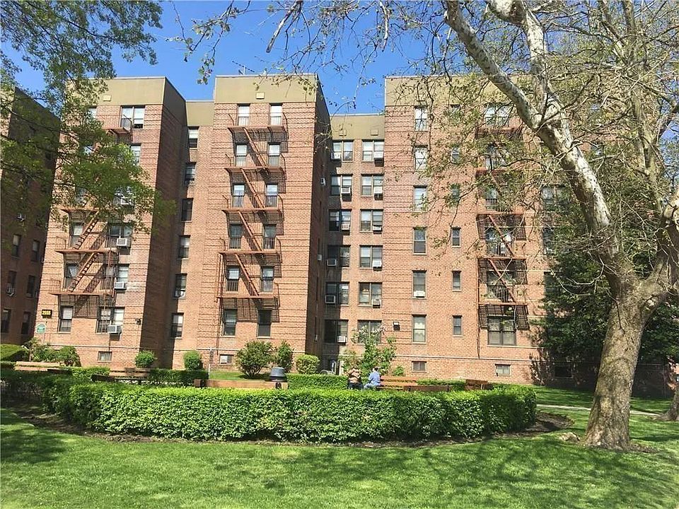 1st image of 2555 Batchelder St APT 2A