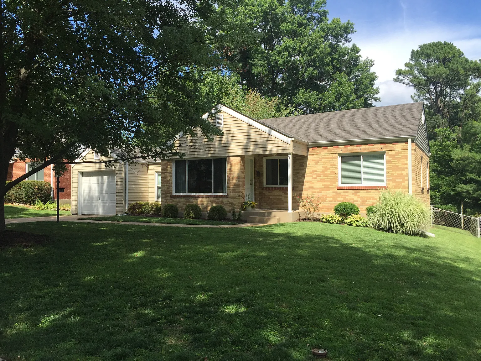 1418 Wells Ave photo 1