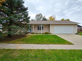 614 5th St, Colo, IA 50056