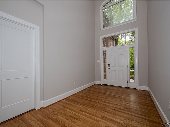 5th image of 2051 Valley Springs Ct