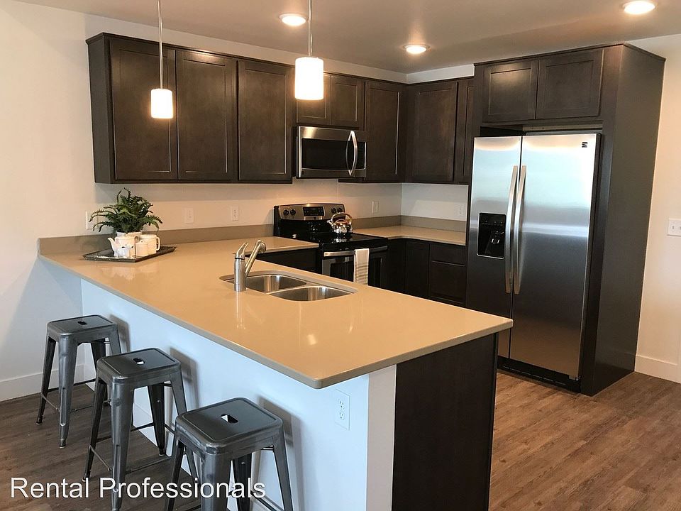 1st image of 3342 N 27th Ave #101