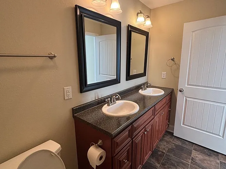 859 Wells Rd — Photo 15