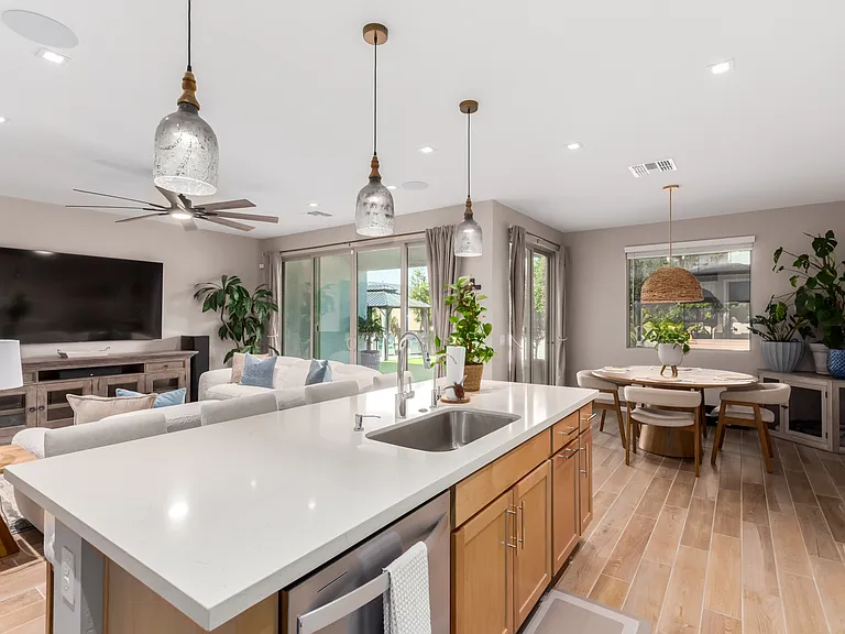 7674 W Tether Trl — Photo 15