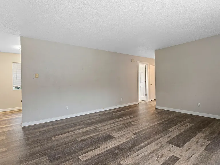 22745 SW Orcutt Pl — Photo 3
