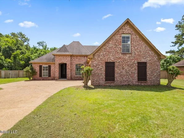 155 Oak Meadow Dr, Clinton, MS 39056