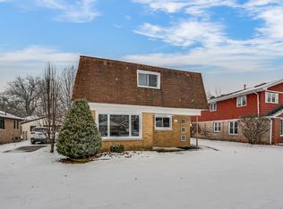 5165 W 90th St, Oak Lawn, IL 60453
