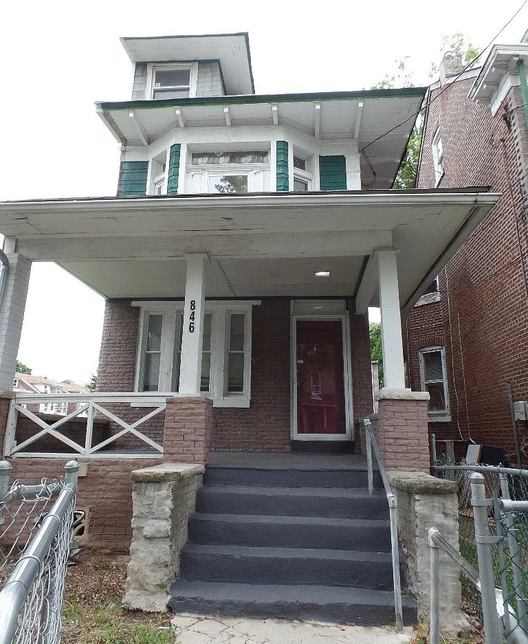 Big House 5 beds 2.5 bath — Photo 1