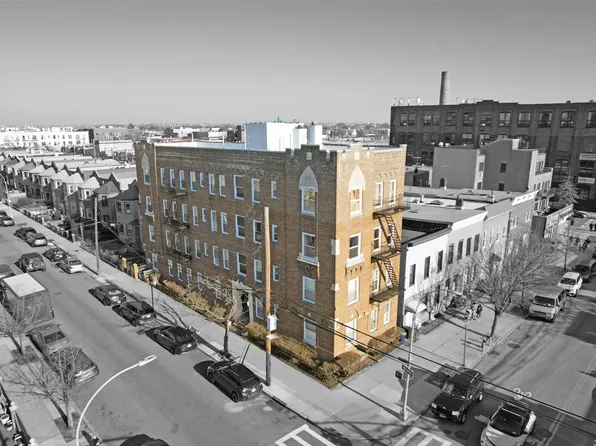 22-81 37th St, Astoria, NY 11105