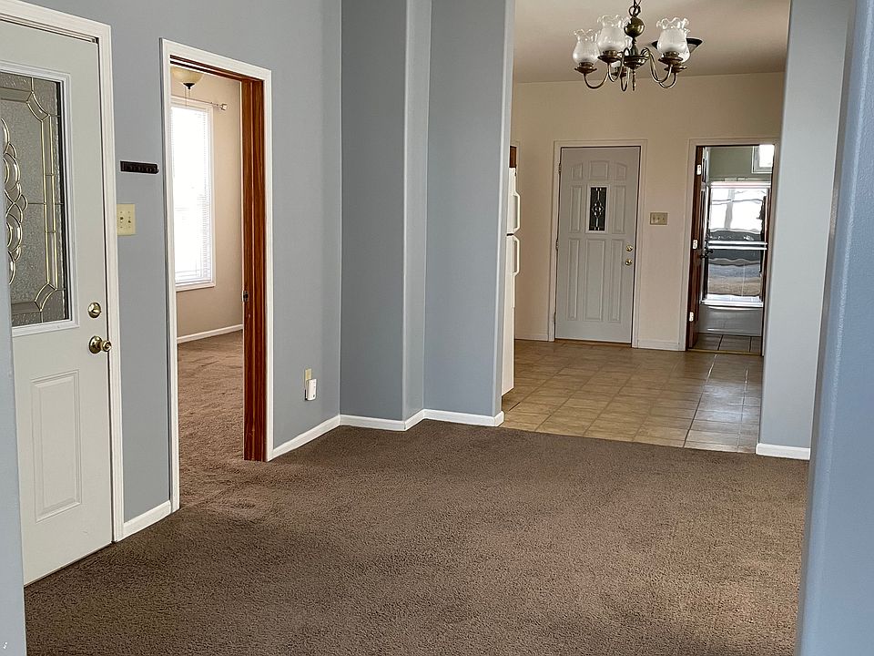 1st image of 1515 Roberts Ave Unit 2