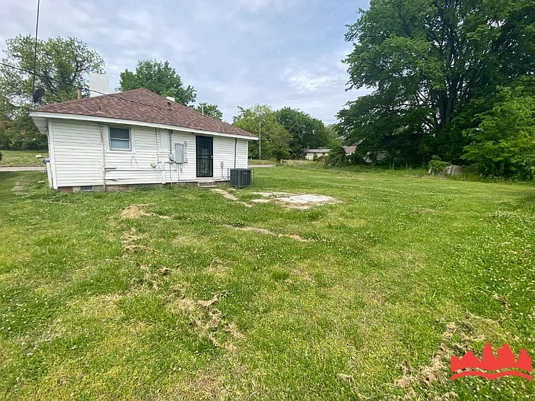 1532 Barton St — Photo 15