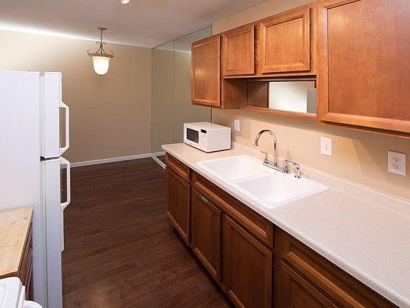 5th image of 4530 Park Commons Dr APT 206