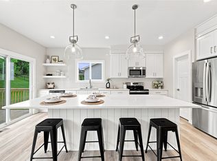 580 NW Georgetown Dr, Waukee, IA 50263