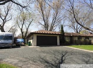 1601 89th St W, Bloomington, MN 55431